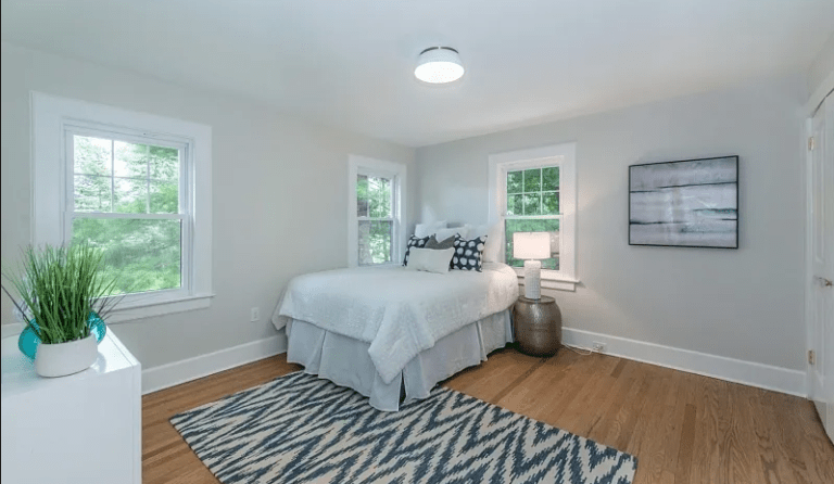 Bedroom windows with windows by Pexic Windows